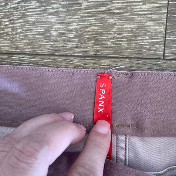 SPANX Light Pink Cargo Shorts - Picture 5 of 7